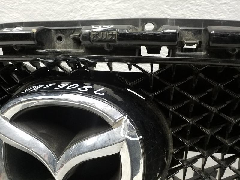 Решетка радиатора Mazda CX-5 2