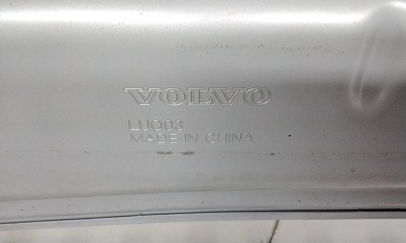 Капот Volvo XC40