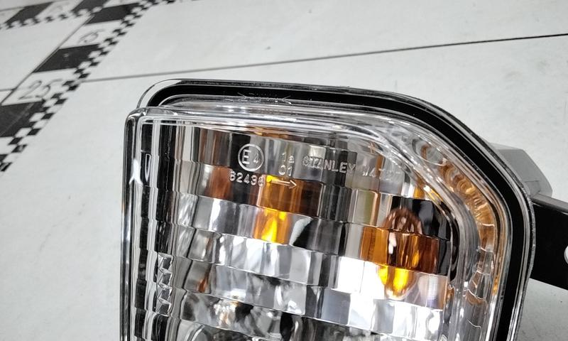 Повторитель поворота переднего бампера левый Mitsubishi L200 5 Restail