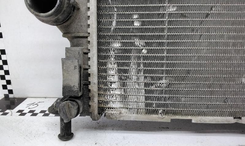 Радиатор охлаждения двигателя Volvo XC60