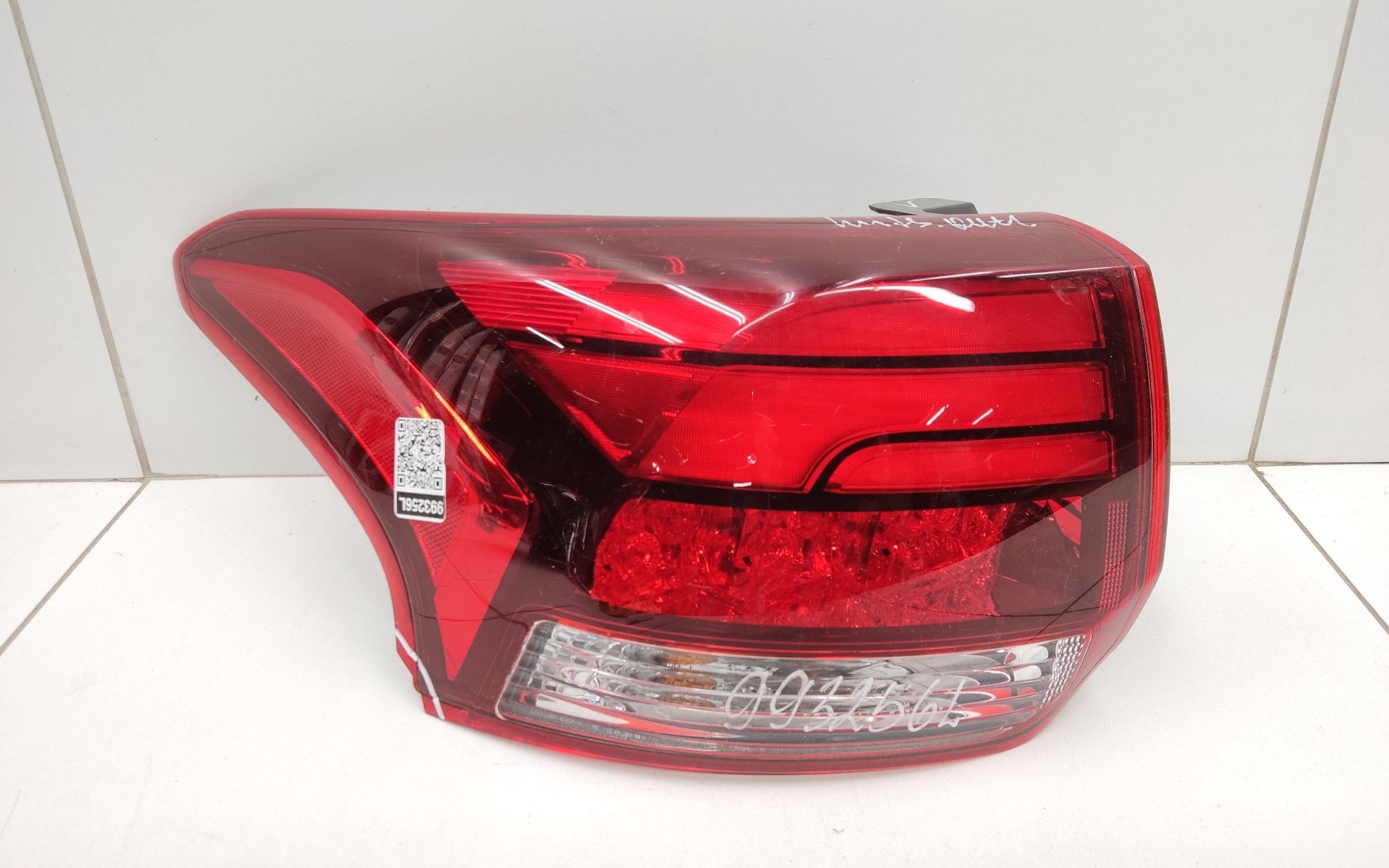 Фонарь задний левый наружный Mitsubishi Outlander 3 Restail 2 LED