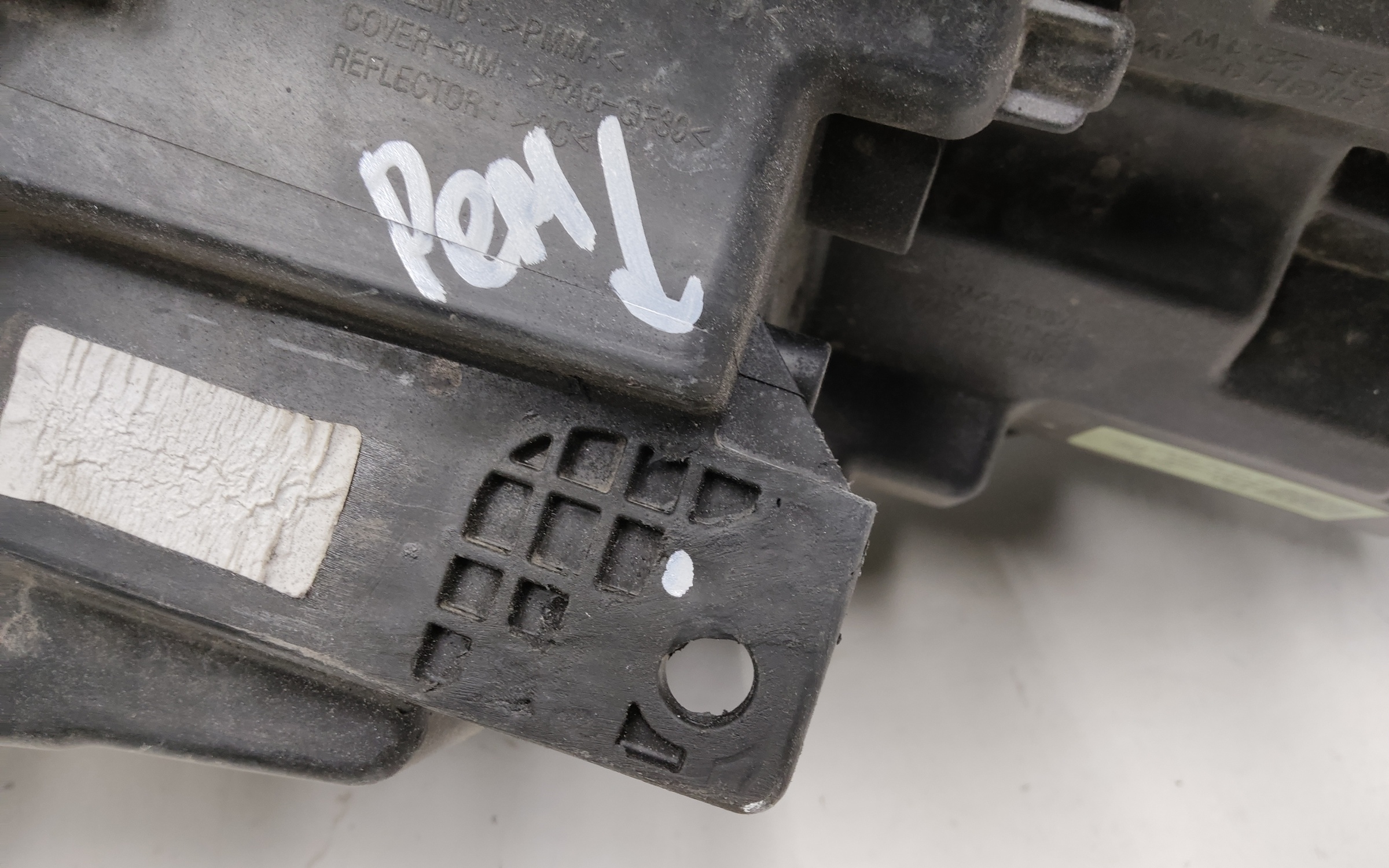 Фара передняя левая Kia K5 3 LED