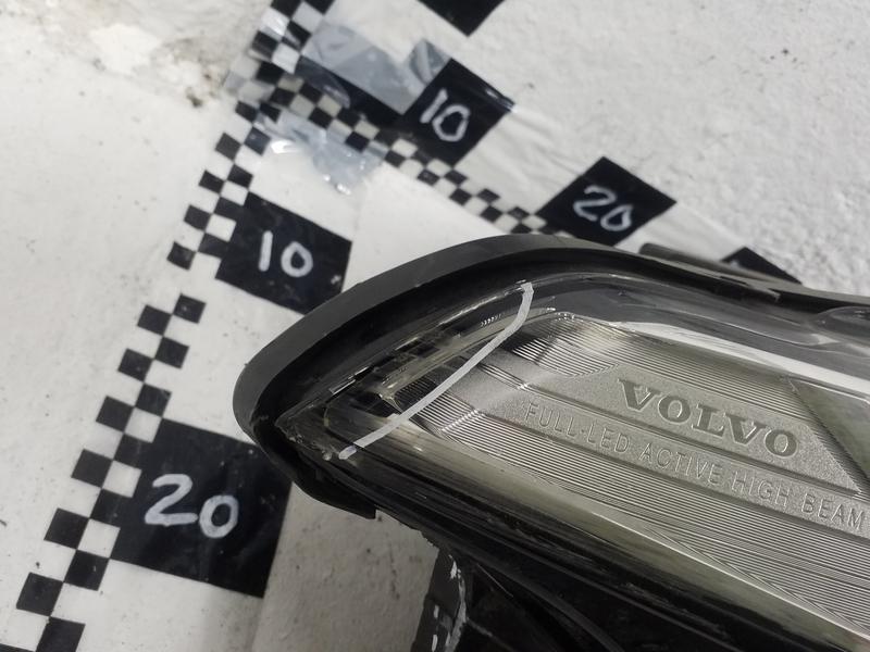 Фара передняя правая Volvo XC90 2 LED ДХО