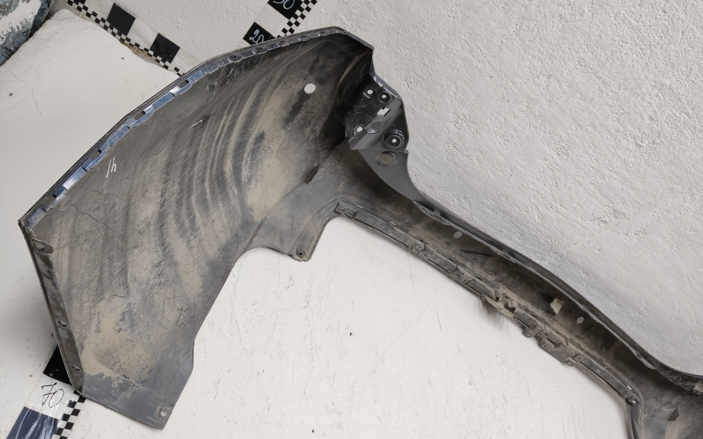 Бампер задний Mitsubishi Pajero Sport 3