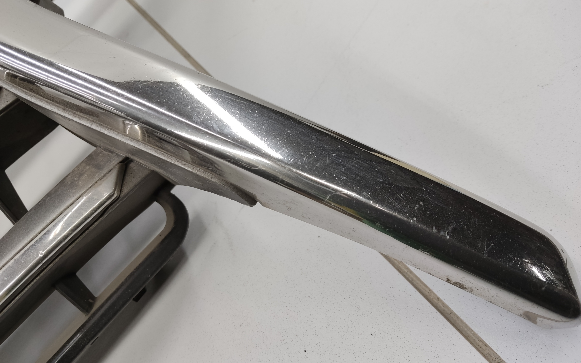 Решетка радиатора Lexus LX 3 Restail