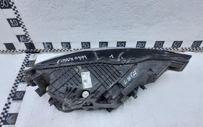 Фара передняя левая Volvo XC60 2 Full LED