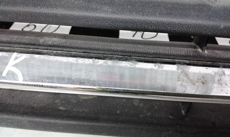 Решетка переднего бампера центральная Volkswagen Polo 5 Restail