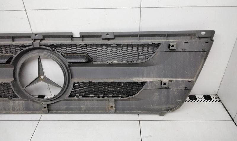 Решётка радиатора Mercedes Benz Actros 3