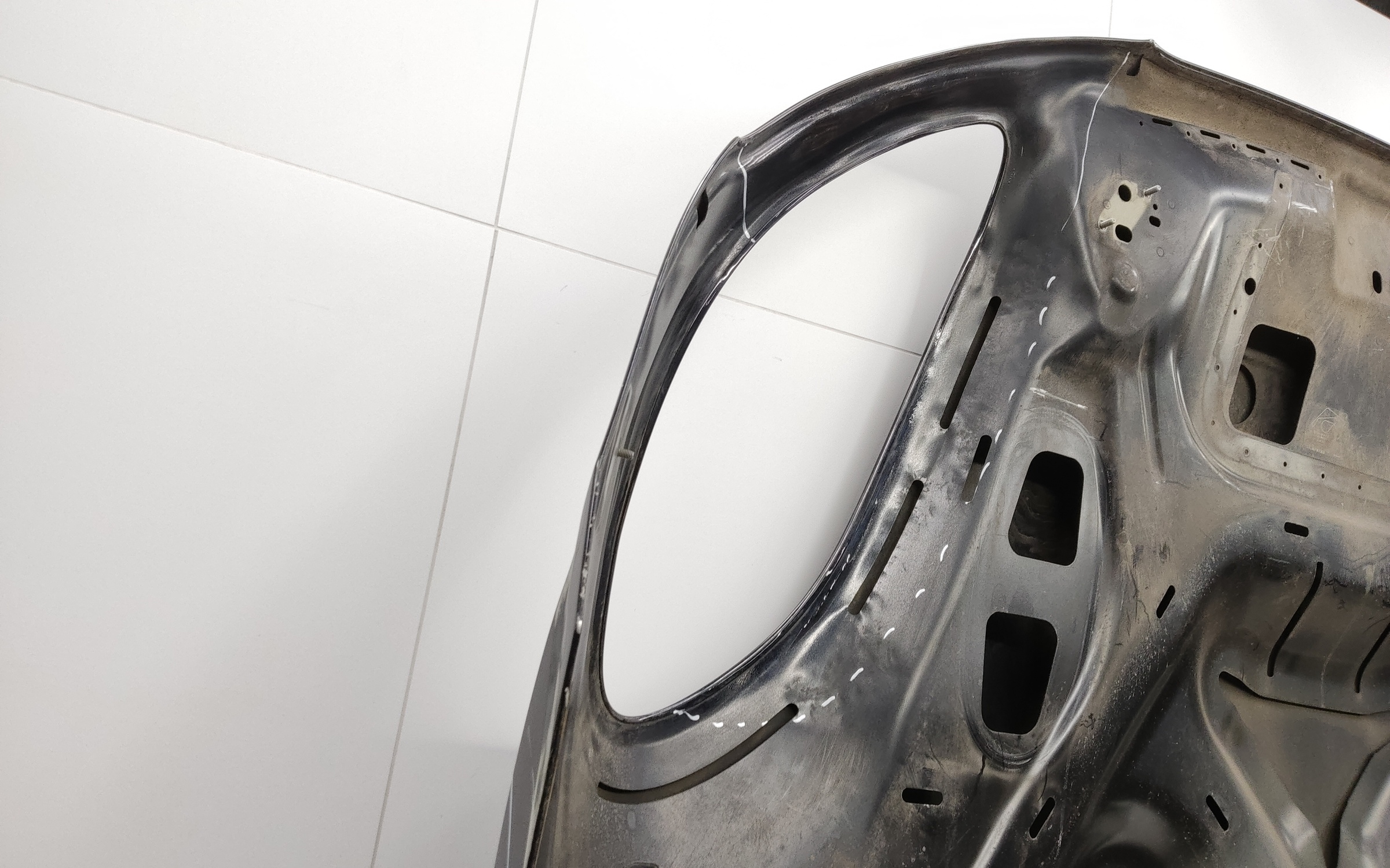 Капот Porsche Macan 1