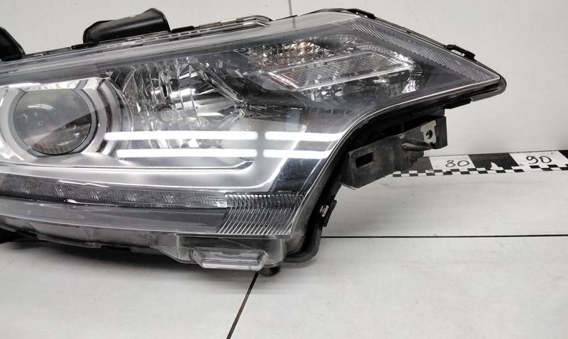 Фара передняя правая Mitsubishi Outlander 3 Restail 2 галоген