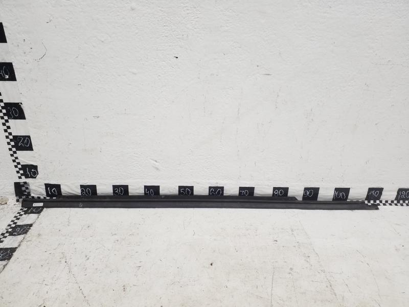 Накладка стекла двери передней левой Mercedes-Benz GLE-klasse C292 Coupe