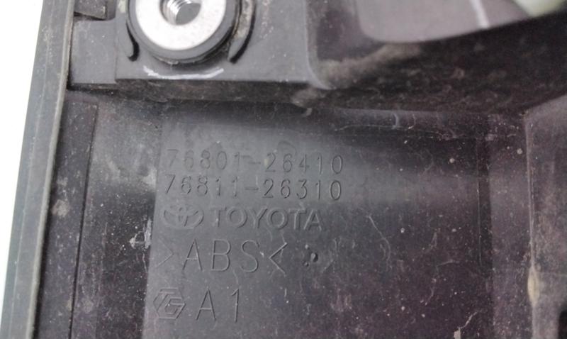 Накладка крышки багажника Toyota Hiace H300