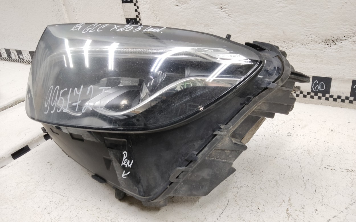 Фара передняя левая Mercedes Benz GLC-klasse X253 LED ДХО