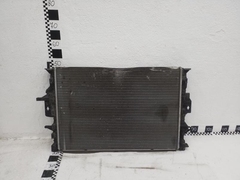 Радиатор охлаждения двигателя Volvo V40 Cross Country