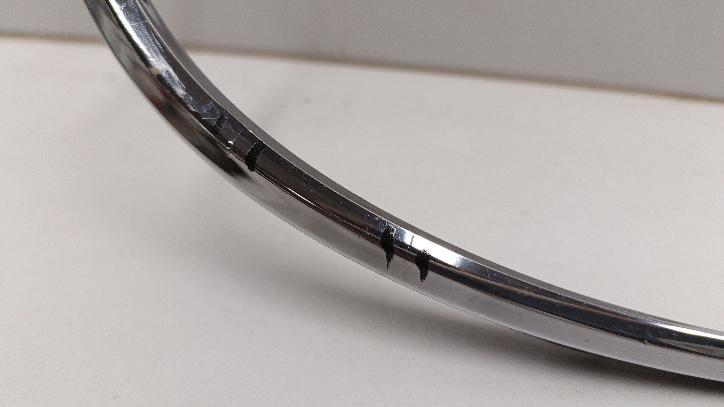 Накладка "хром" фары передней правой Bentley Continental GT 3