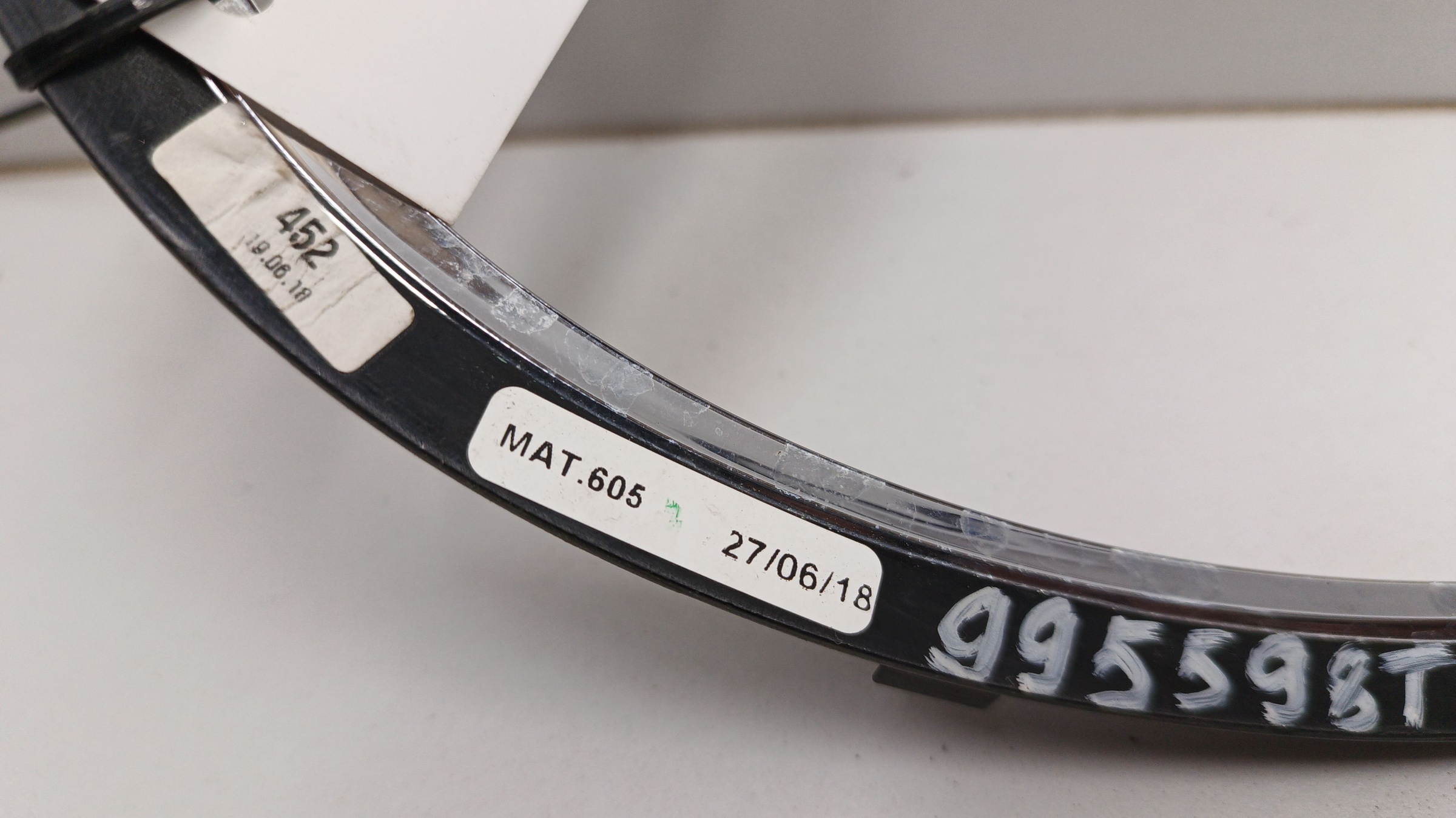 Накладка "хром" фары передней правой Bentley Continental GT 3