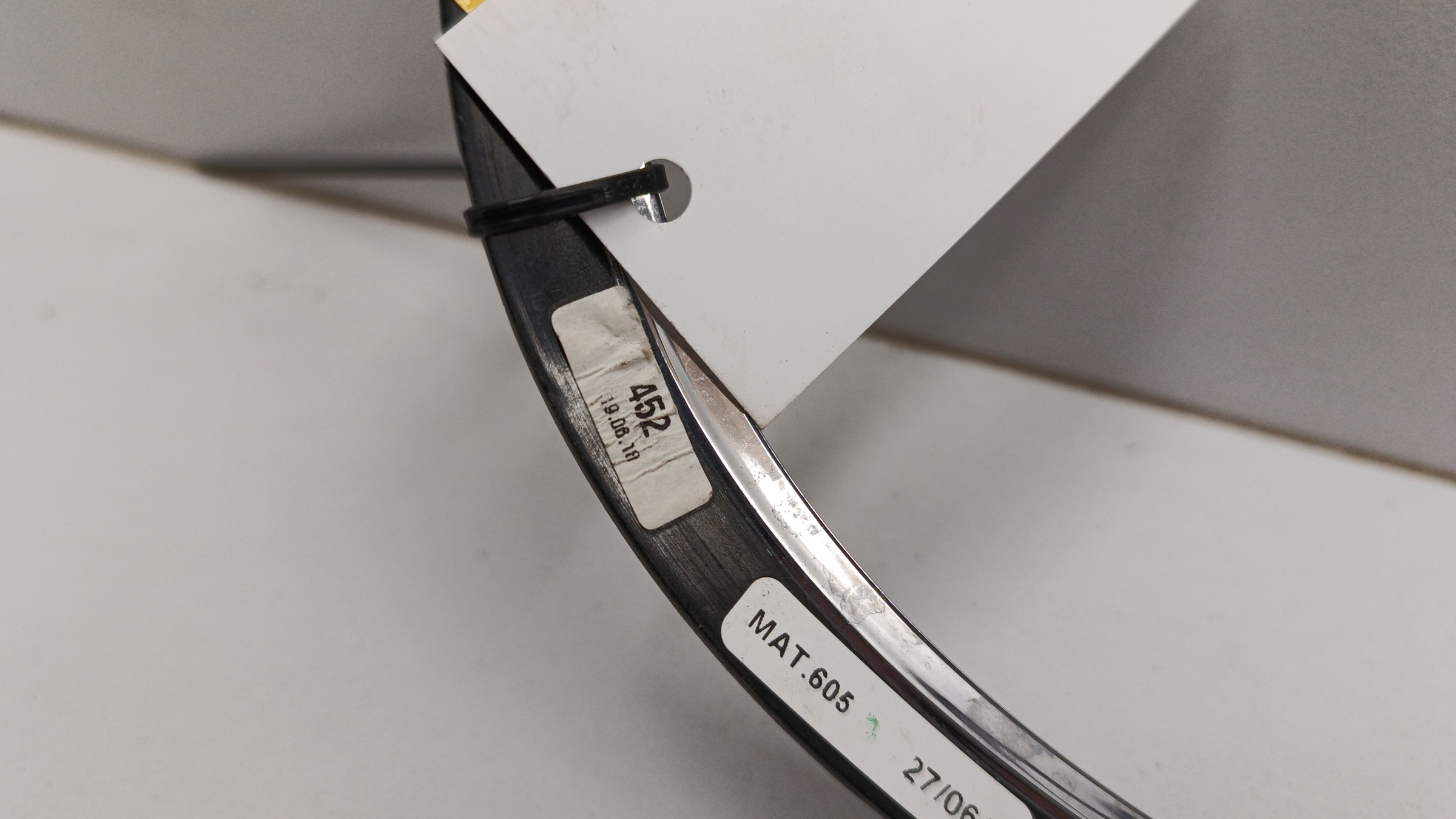 Накладка "хром" фары передней правой Bentley Continental GT 3