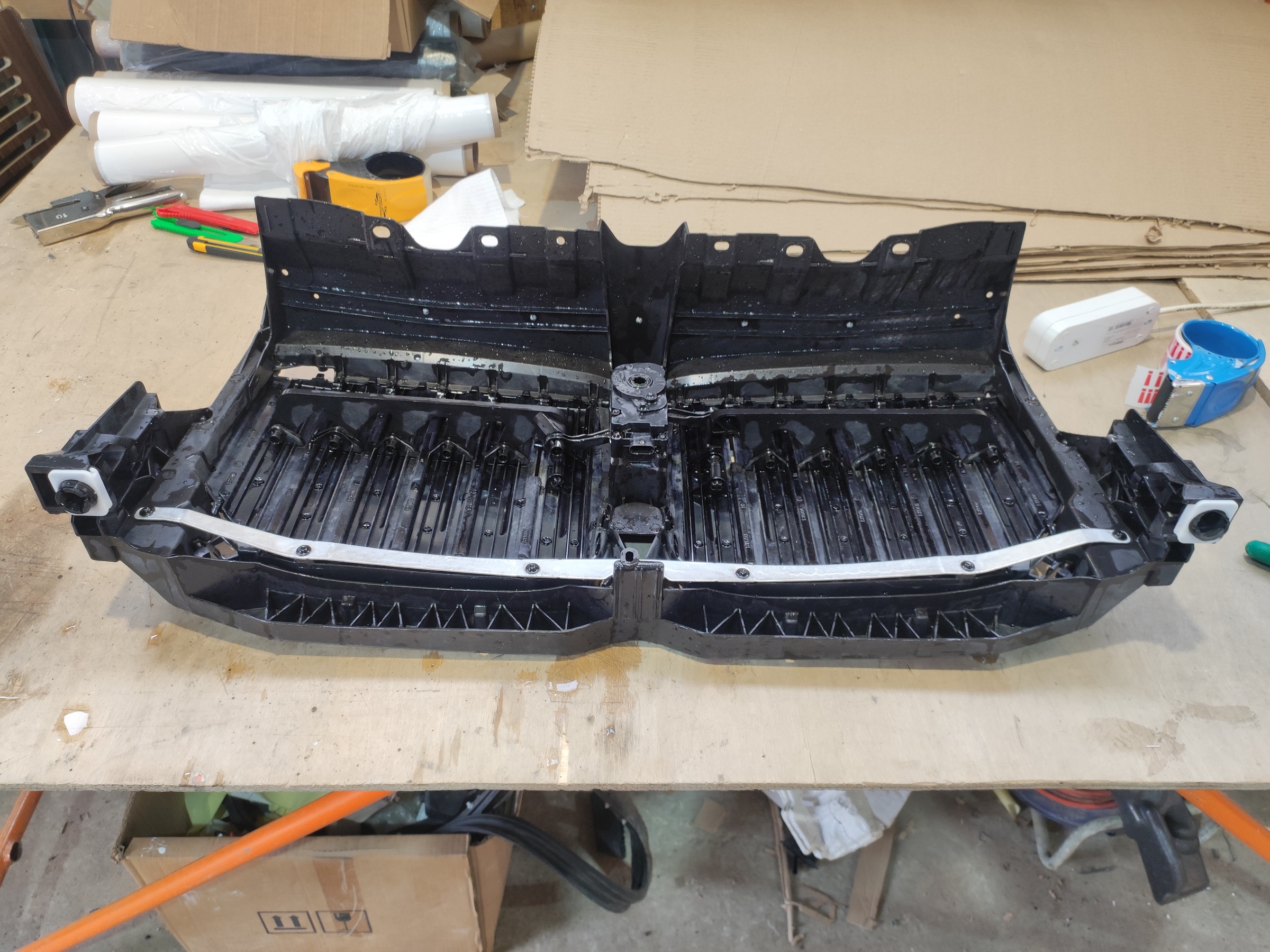 Жалюзи решетки радиатора черные BMW X7 G07