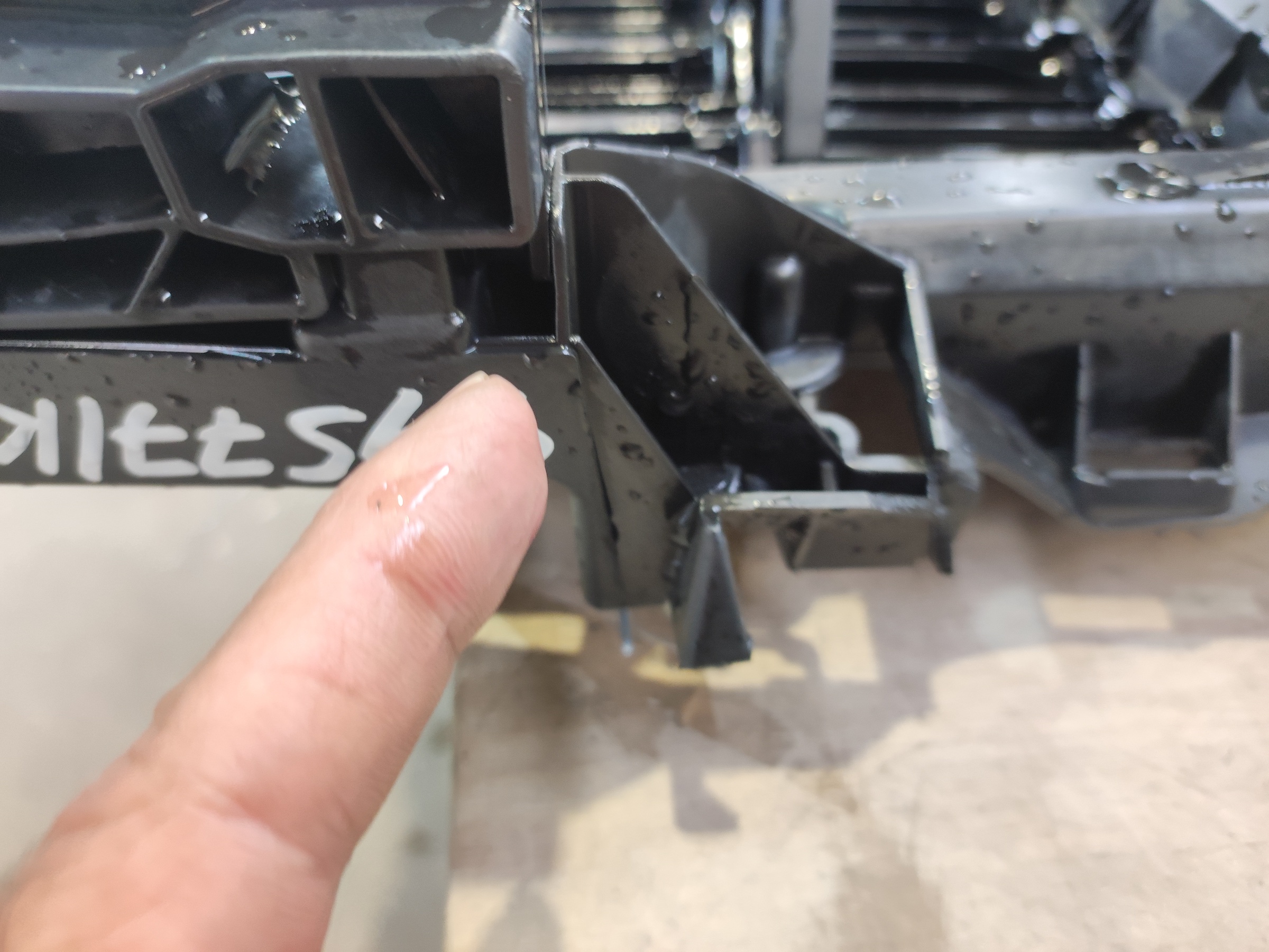 Жалюзи решетки радиатора черные BMW X7 G07