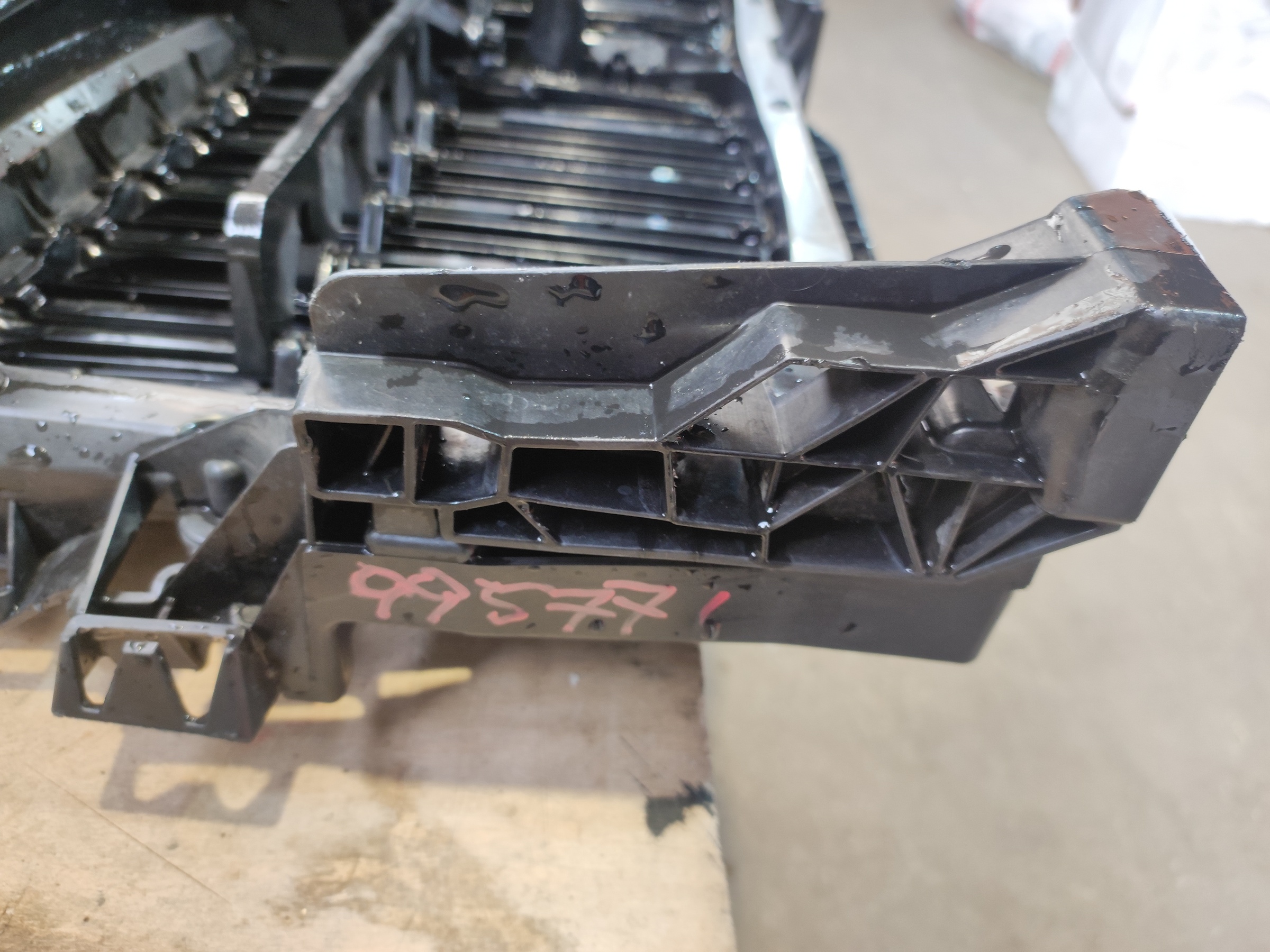 Жалюзи решетки радиатора черные BMW X7 G07