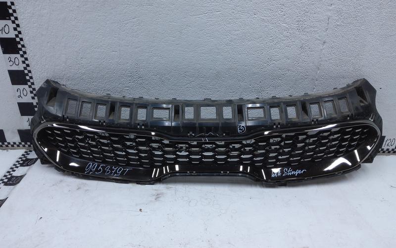 Решетка радиатора Kia Stinger