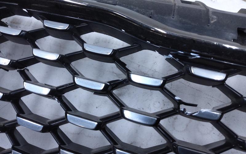 Решетка радиатора Kia Stinger