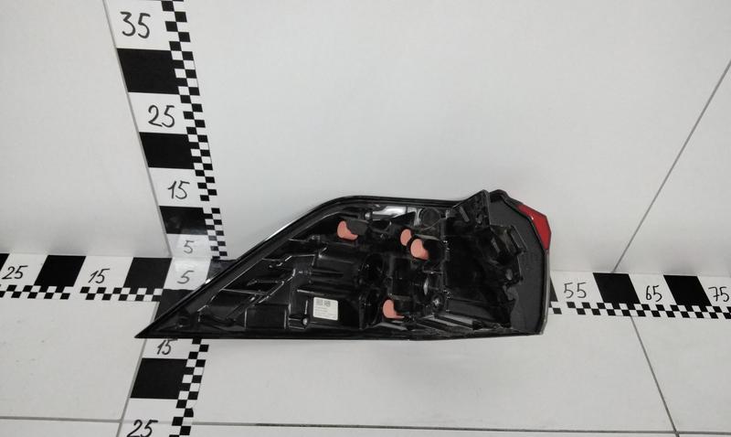 Фонарь задний правый наружный Toyota RAV4 XA50