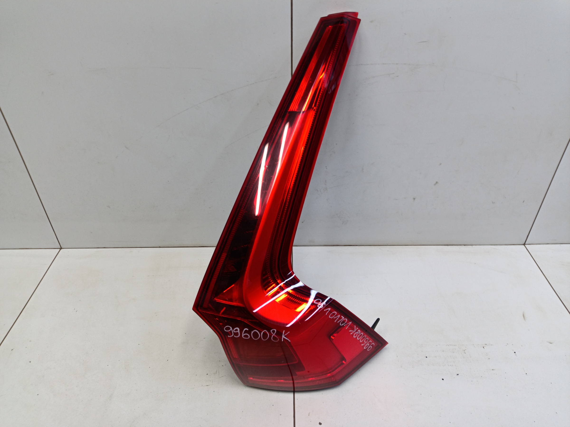 Фонарь задний правый наружный Volvo V90 Cross Country