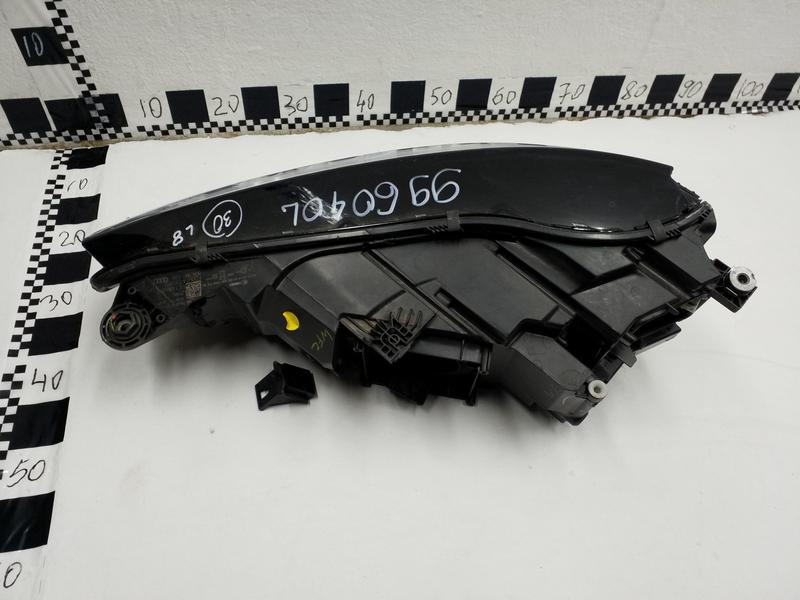 Фара передняя правая Audi Q5 2 LED