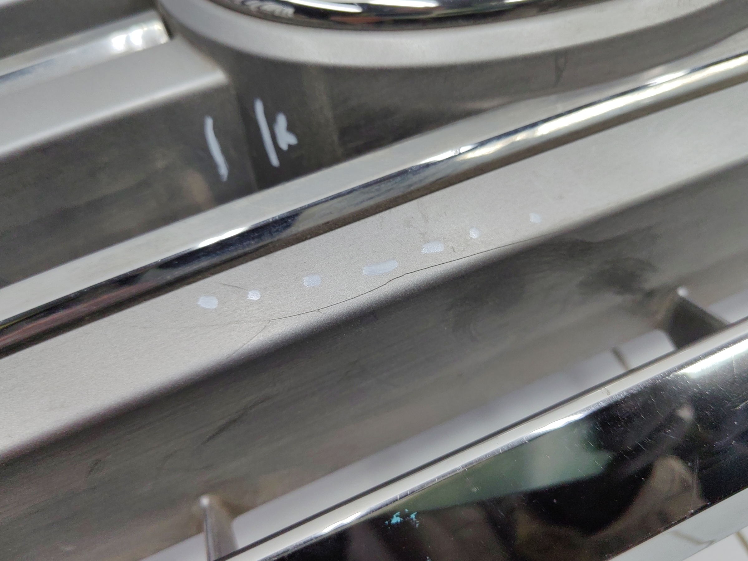 Решетка радиатора Toyota Land Cruiser 200 Restail