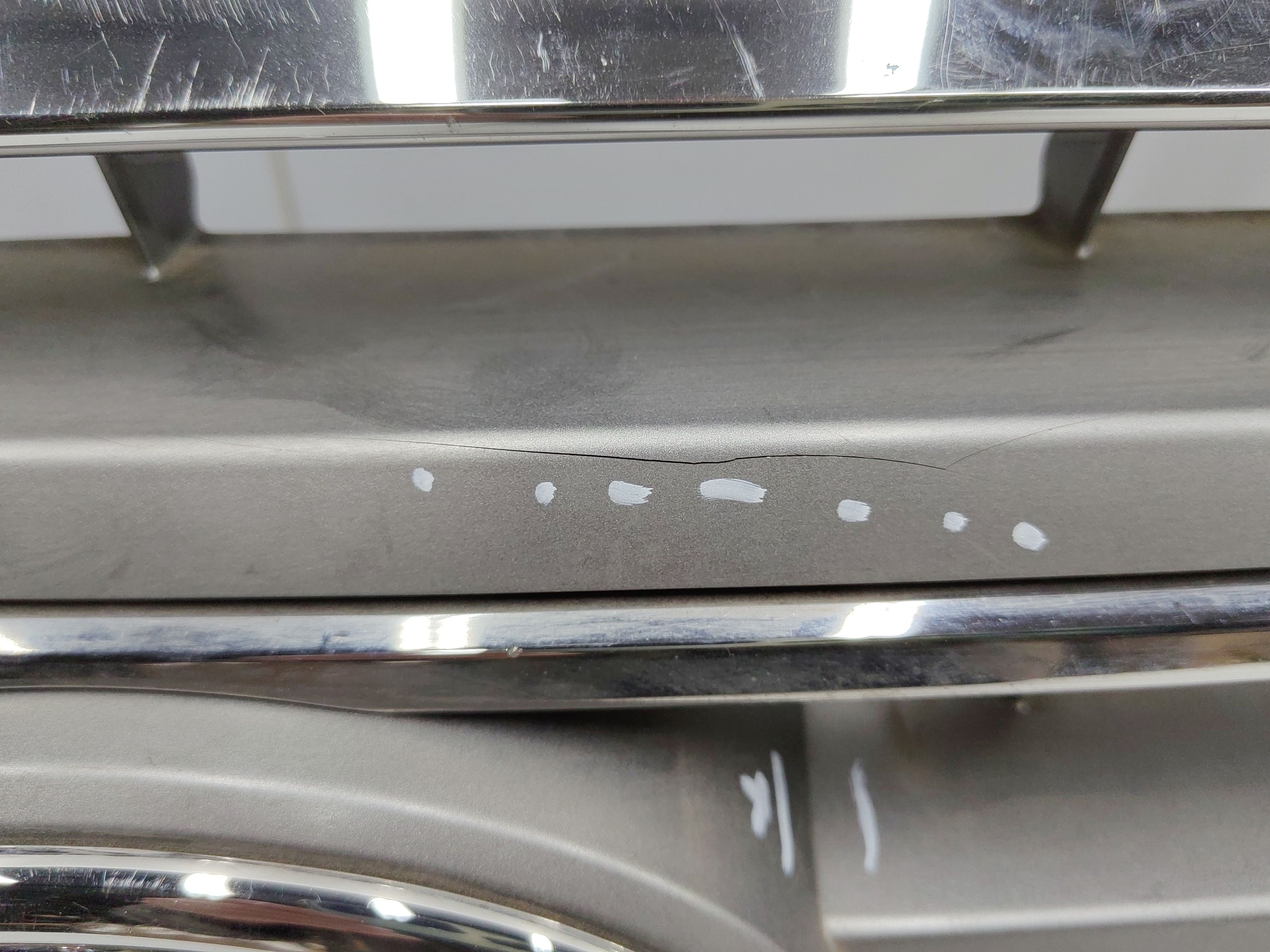 Решетка радиатора Toyota Land Cruiser 200 Restail