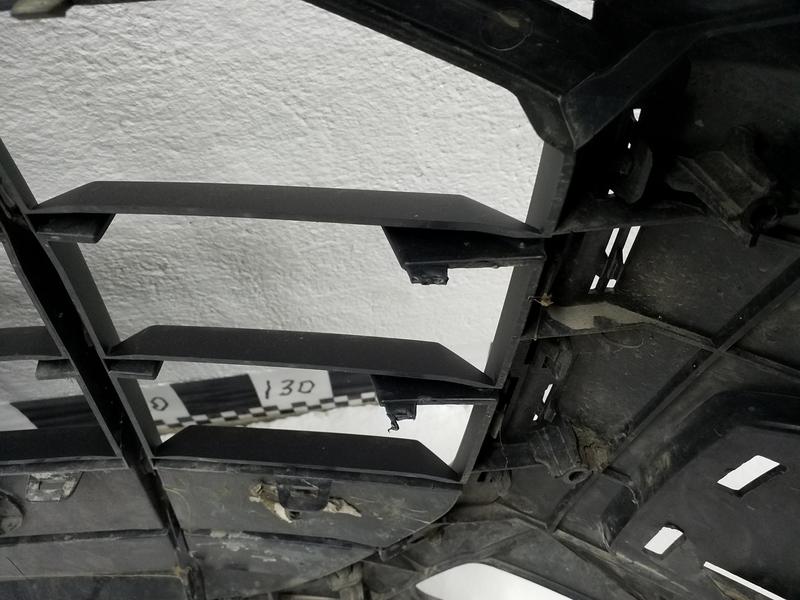 Решётка радиатора под радары Audi Q8