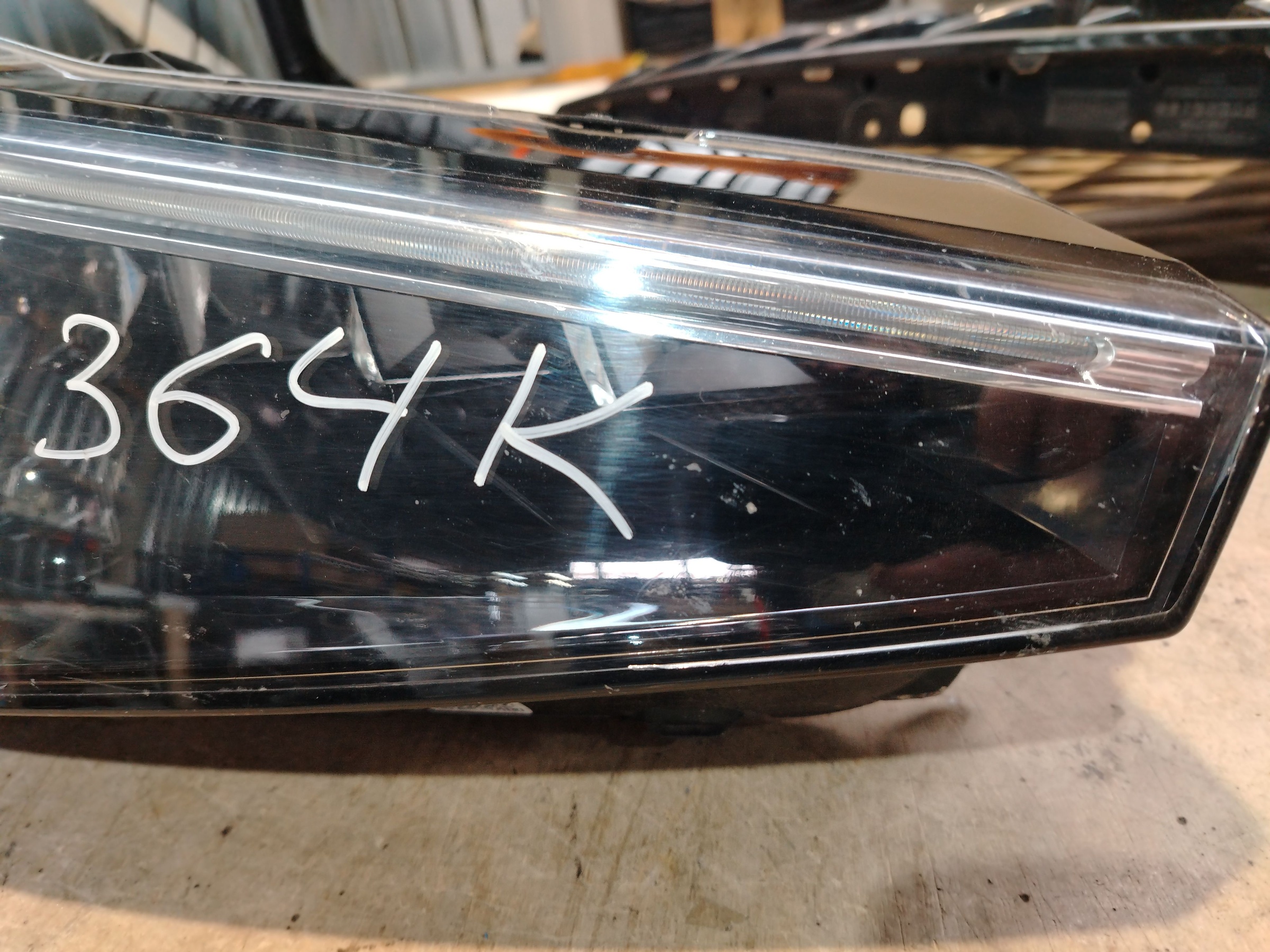 Фара передняя правая Skoda Rapid 2 линза LED