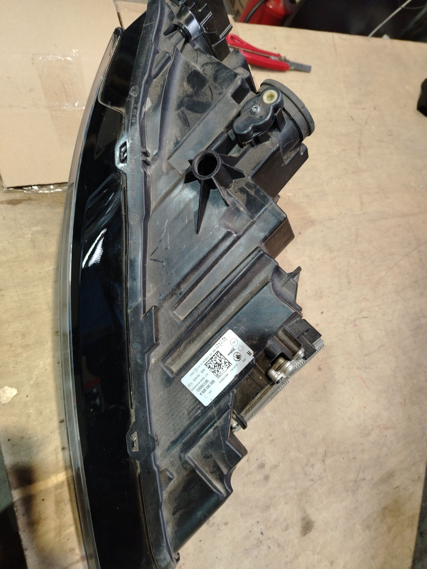 Фара передняя правая Skoda Rapid 2 линза LED