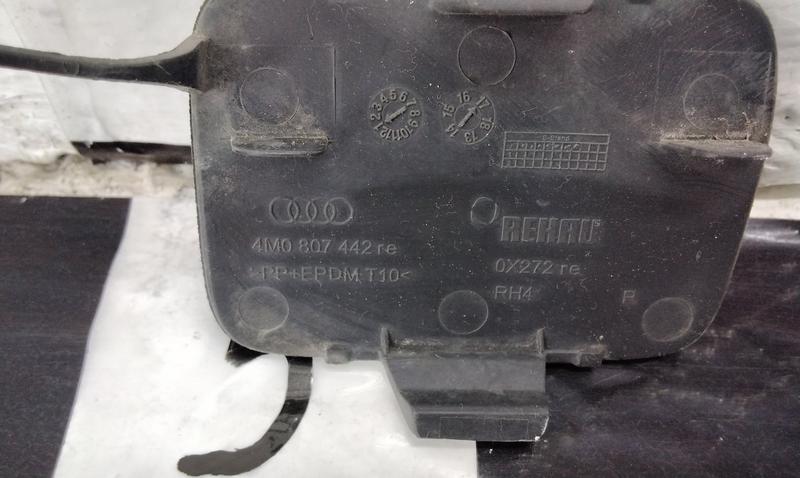 Заглушка буксировочного крюка заднего бампера правая Audi Q7 2