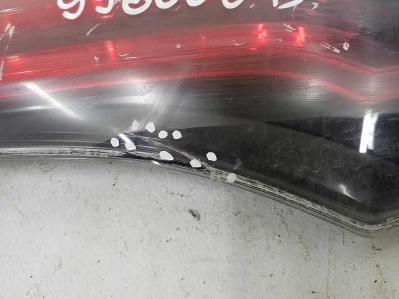 Фонарь правый задний внутренний Toyota RAV4 CA40 Restail LED