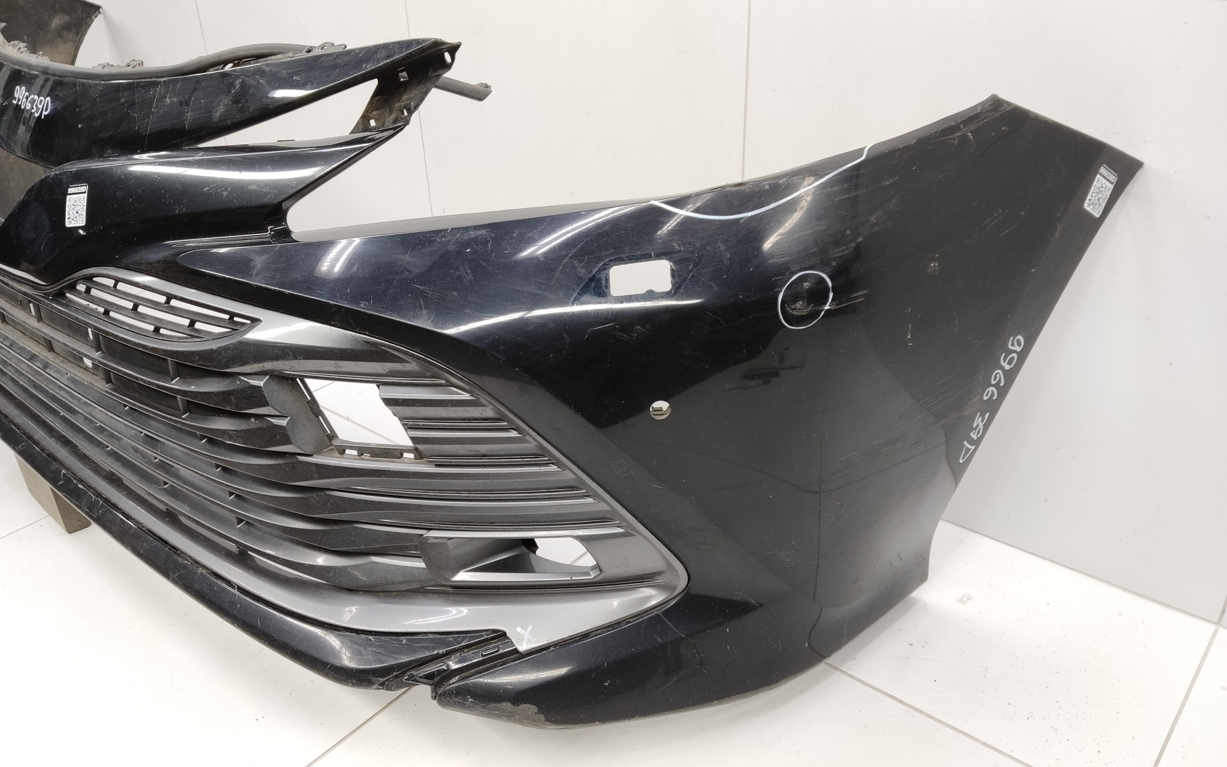 Бампер передний Toyota Camry V70