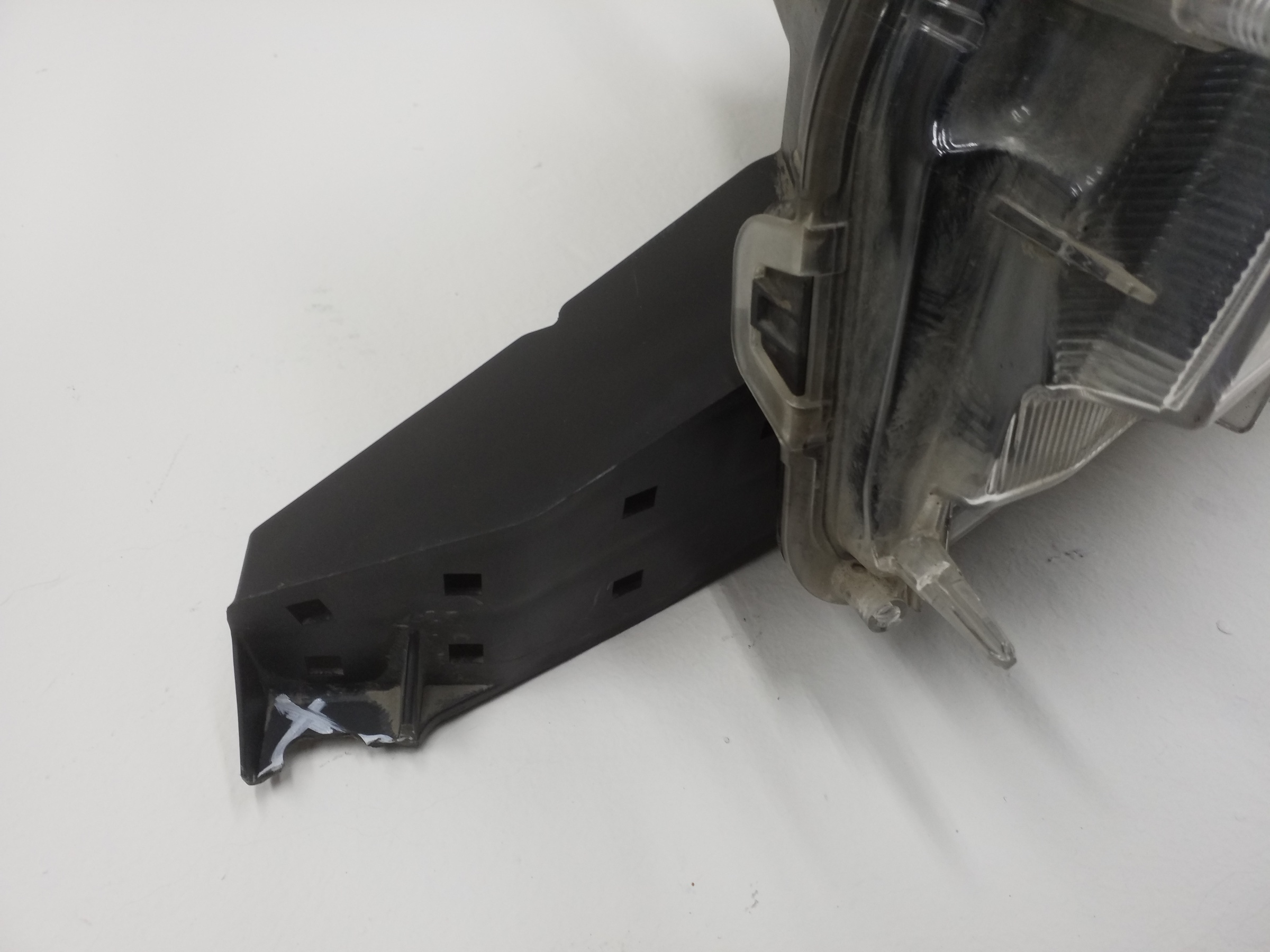 Фара передняя левая Toyota Land Cruiser Prado 150 Restail 2 LED