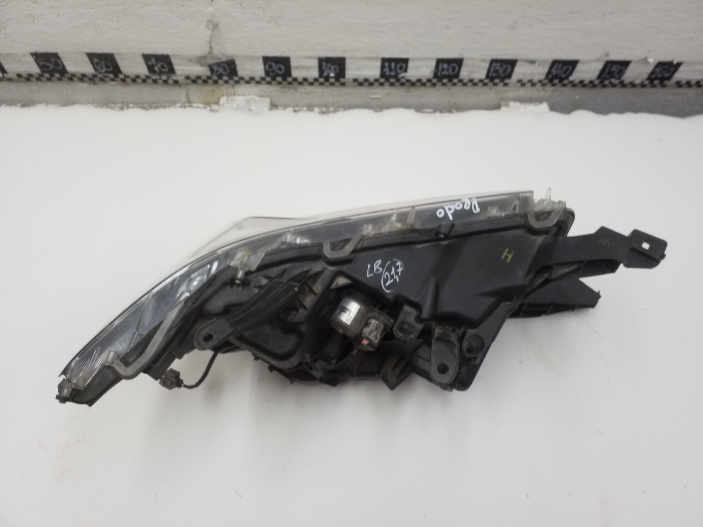 Фара передняя левая Toyota Land Cruiser Prado 150 Restail 2 LED