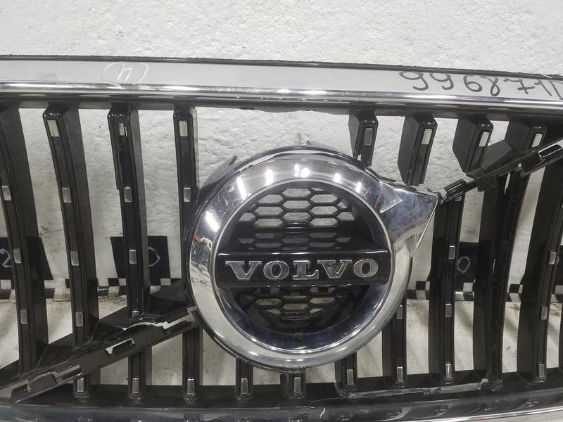 Решетка радиатора Volvo V90 Cross Country
