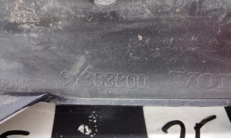 Рамка ПТФ передней левой Volvo XC90 2