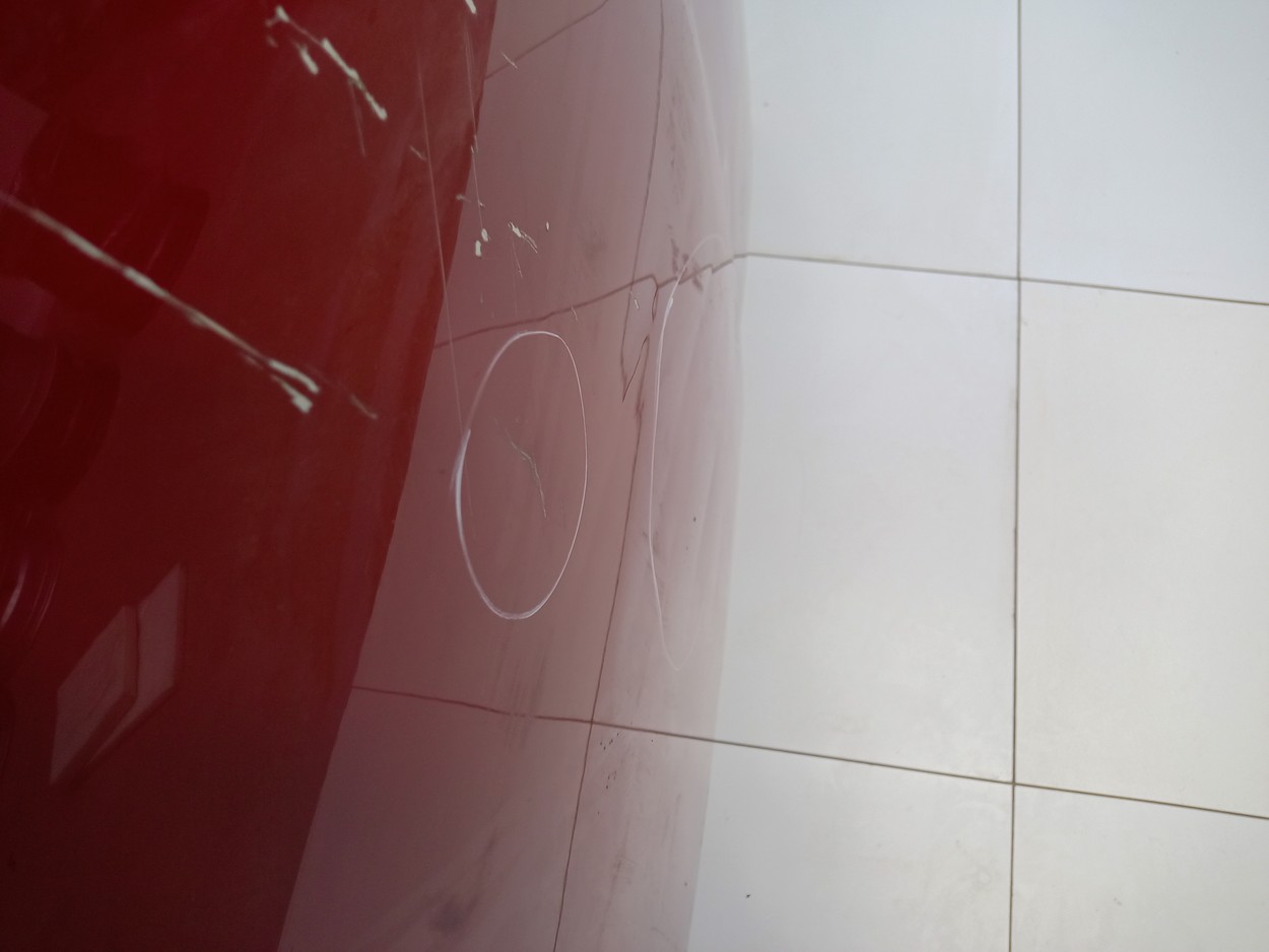 Капот Jaguar E-Pace