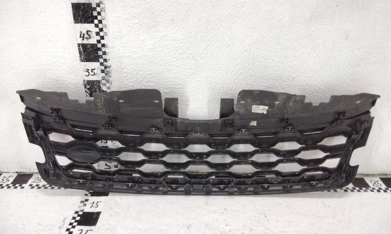 Решетка радиатора Land Rover Discovery 5