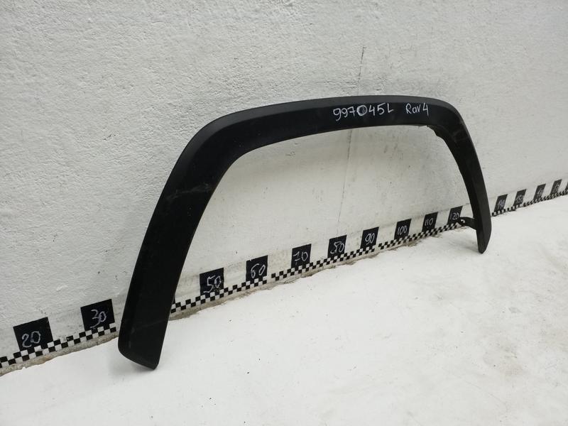 Накладка крыла переднего правого Toyota RAV4 XA50