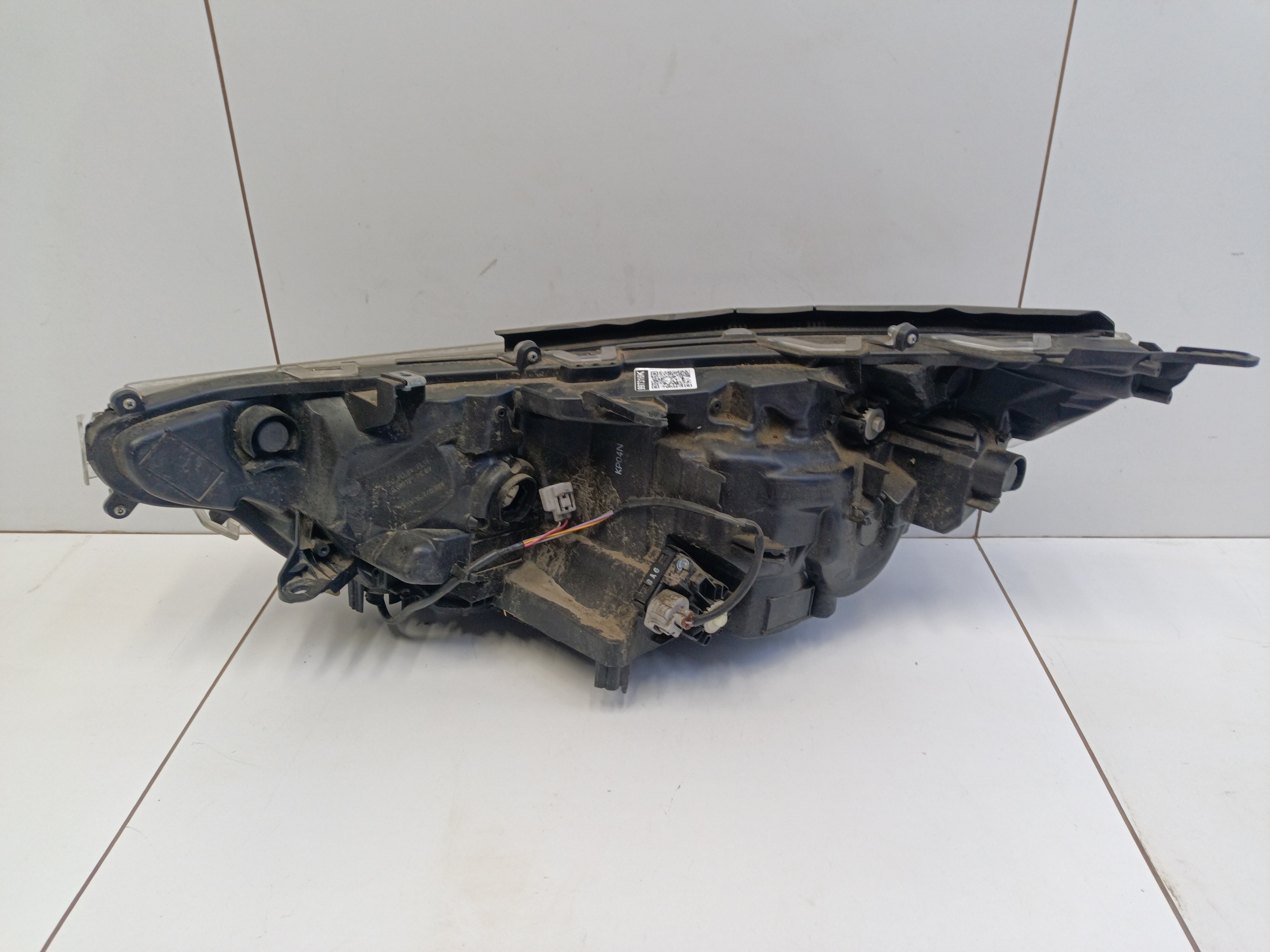 Фара передняя правая Toyota Rav4 XA50 линза LED