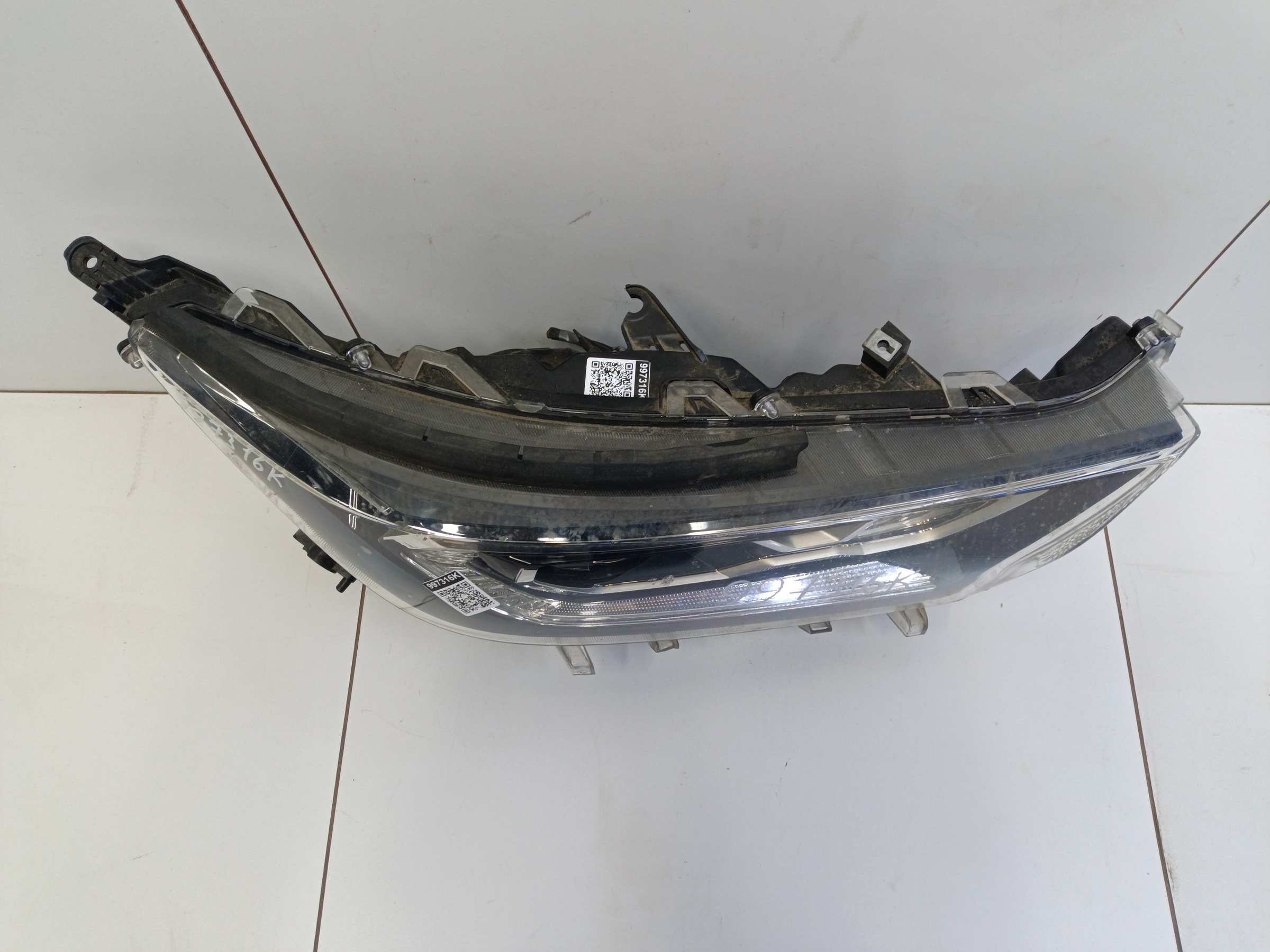 Фара передняя правая Toyota Rav4 XA50 линза LED