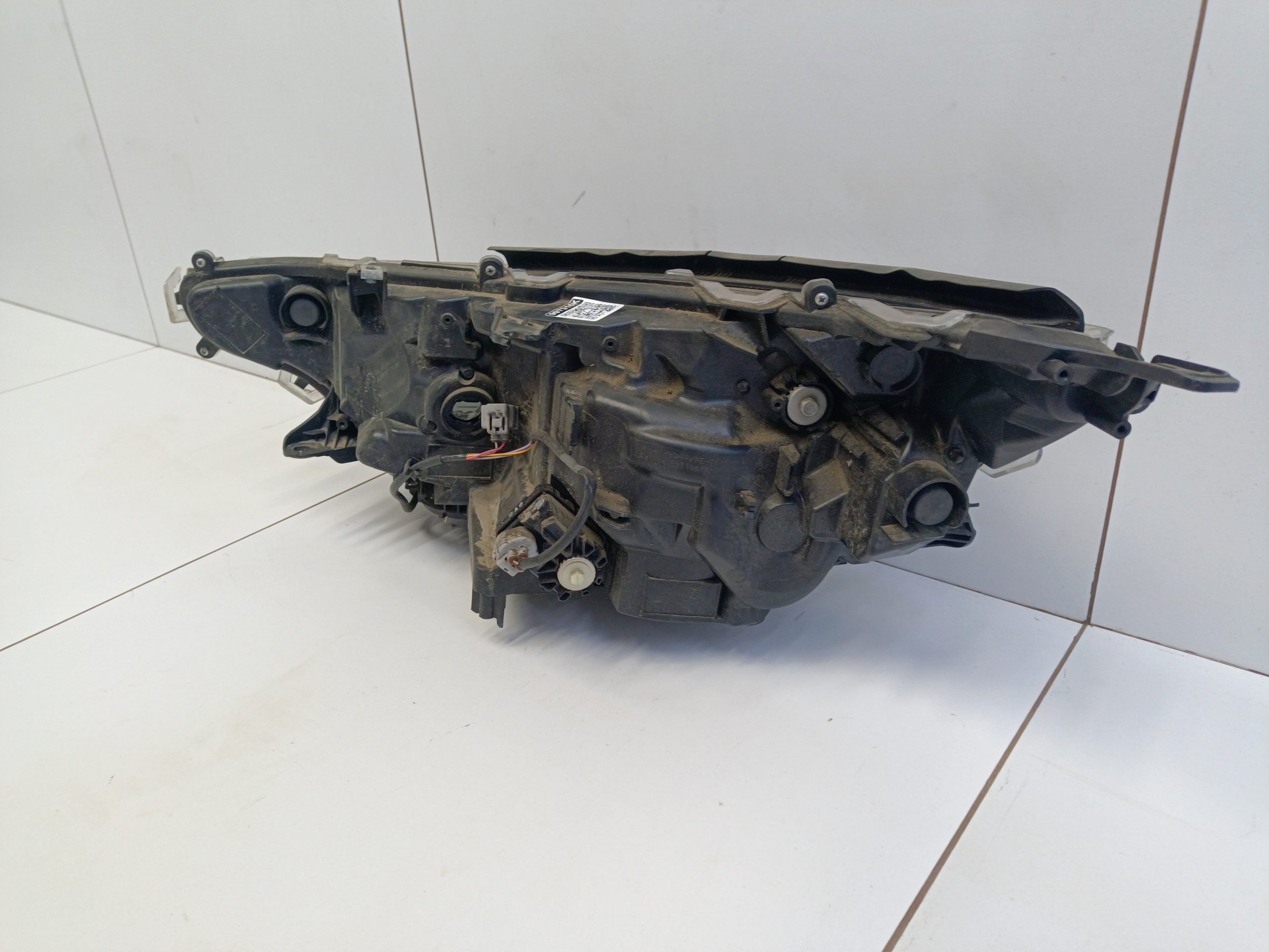 Фара передняя правая Toyota Rav4 XA50 линза LED