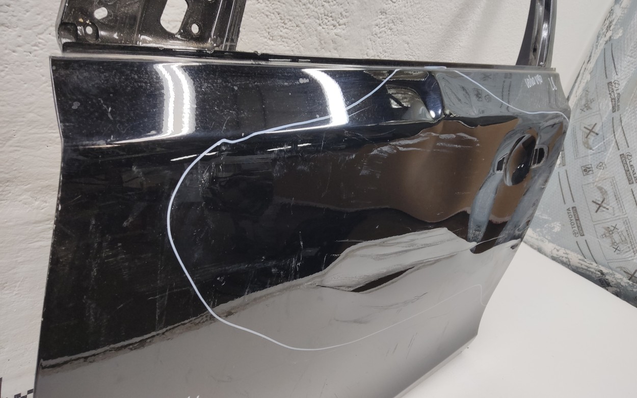 Дверь передняя левая Volvo V40 2
