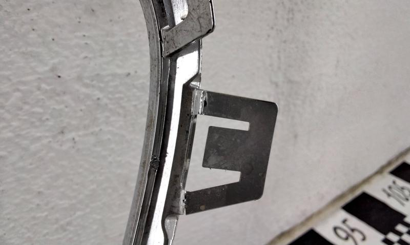 Молдинг хром решетки радиатора Mercedes Benz E-Klasse W213