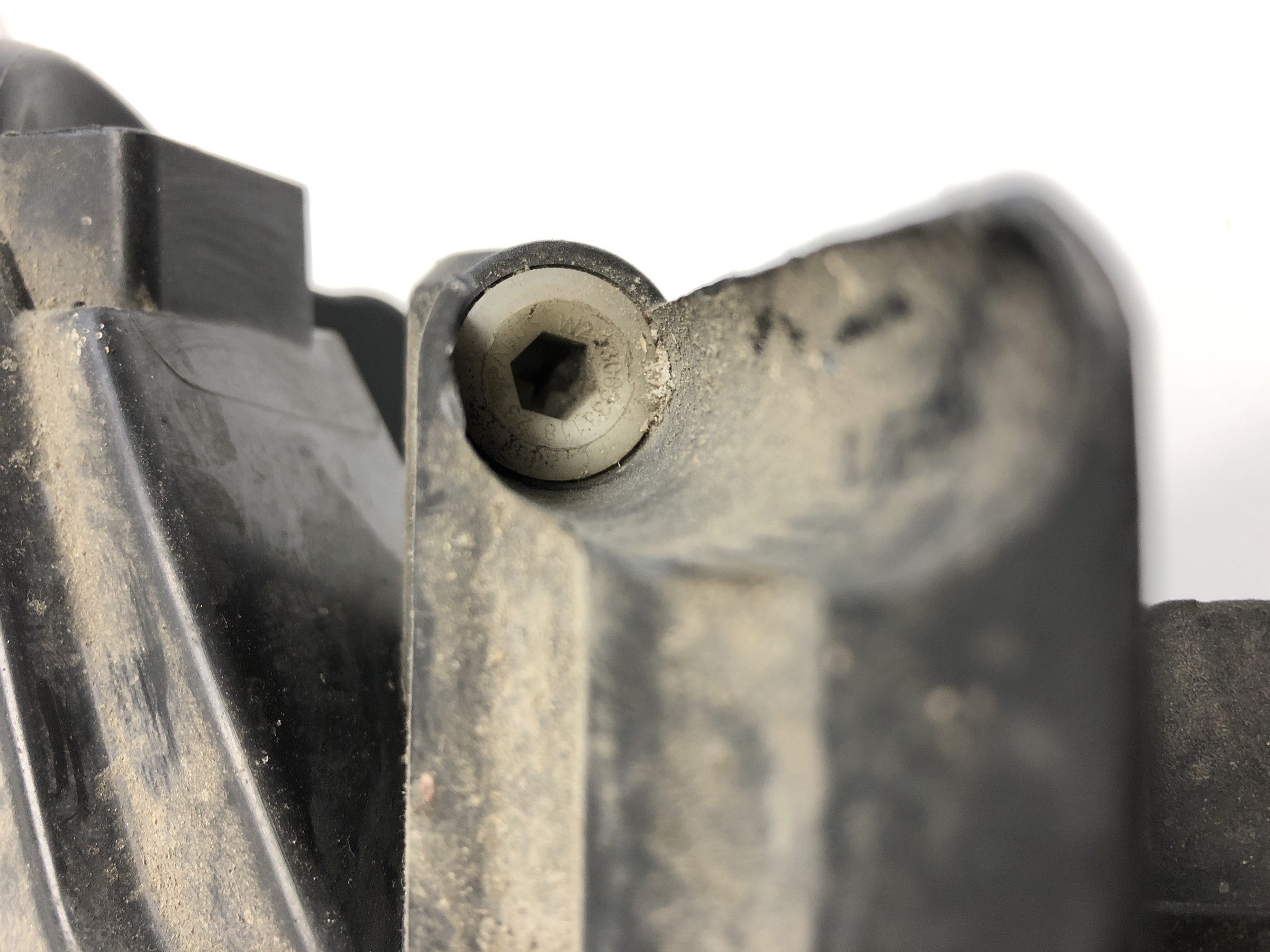 Фара передняя правая Volkswagen Polo 5 Sedan галоген